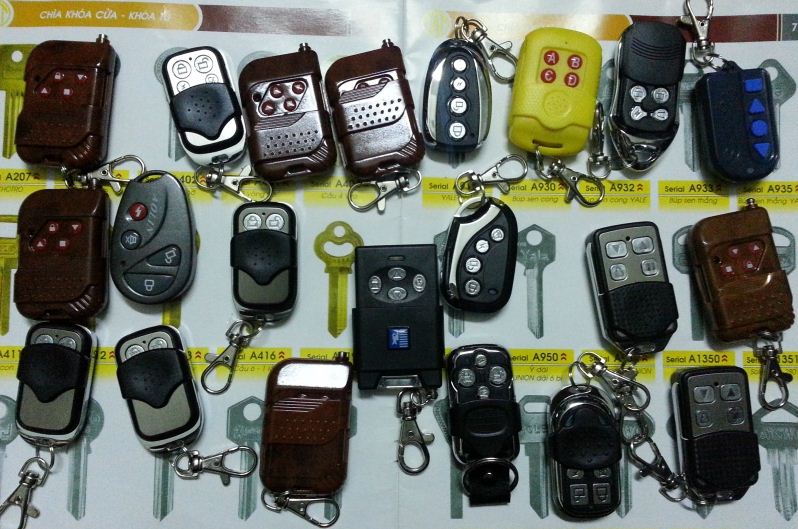 Chuyên Chép REMOTE cửa cuốn quận Hà Đông giá rẻ